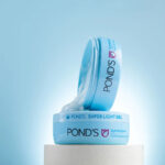 POND'S Super Light Gel 25ml Hydrated Glow With Hyaluronic Acid & Vitamin E - Image 2