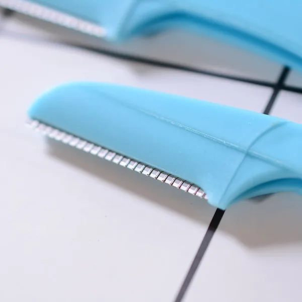 Keli Beauty Tools Eyebrow Razor 4pcs - Blue / Pink - Image 2