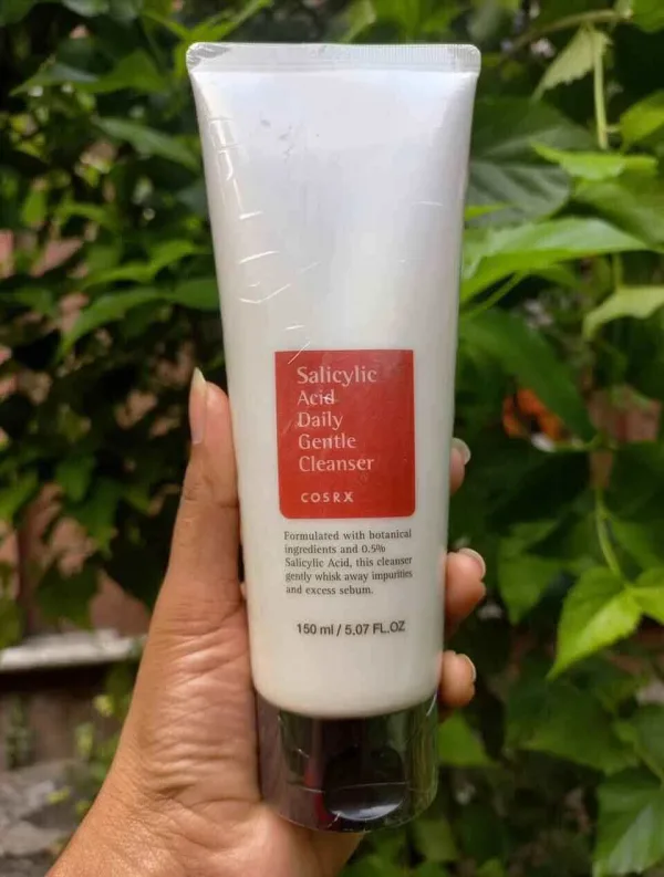 Salicylic acid BHA creamy foam cleanser for oily and congested skin