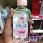 Original Italy Johnsons Baby Oil 200ml Gentle Moisturizing Oil for Baby Skin Care Soft Smooth Protection