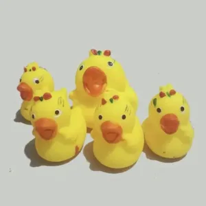 Mini rubber duck bath toys with squeak for children