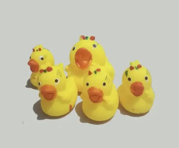 Mini rubber duck bath toys with squeak for children