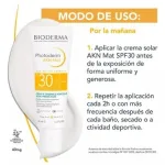 Bioderma Photoderm AKN Mat packaging detail