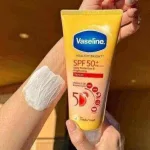 Vaseline healthy bright daily protection serum packaging detail